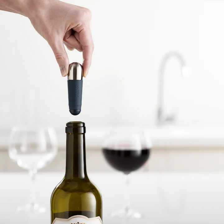 BarWise Wine bottle stopper from Joseph Joseph