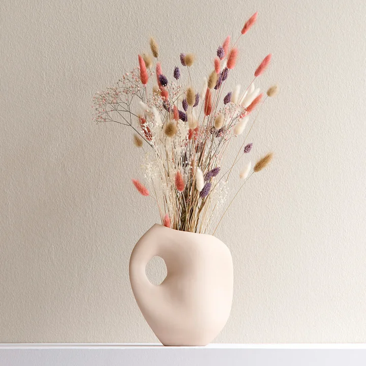 Aura Vase with flower decoration