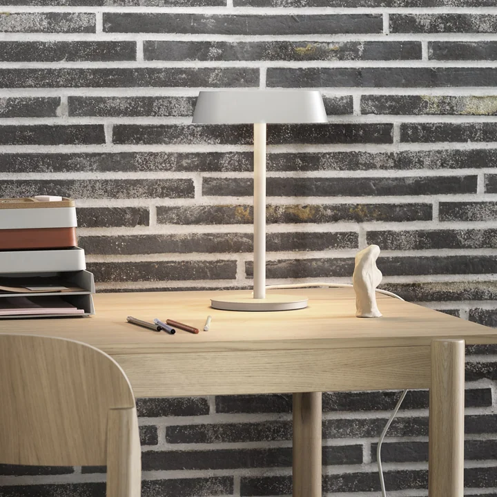 Linear Table lamp from Muuto in the colour grey