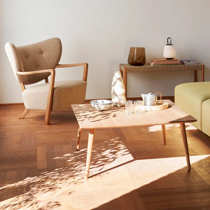 In Between side table and TK4 bench small in living room