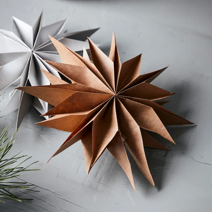 Capella Paper poinsettia from House Doctor in the color pearl