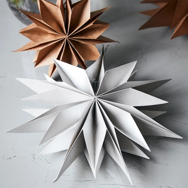 Capella Paper poinsettia from House Doctor in the color pearl