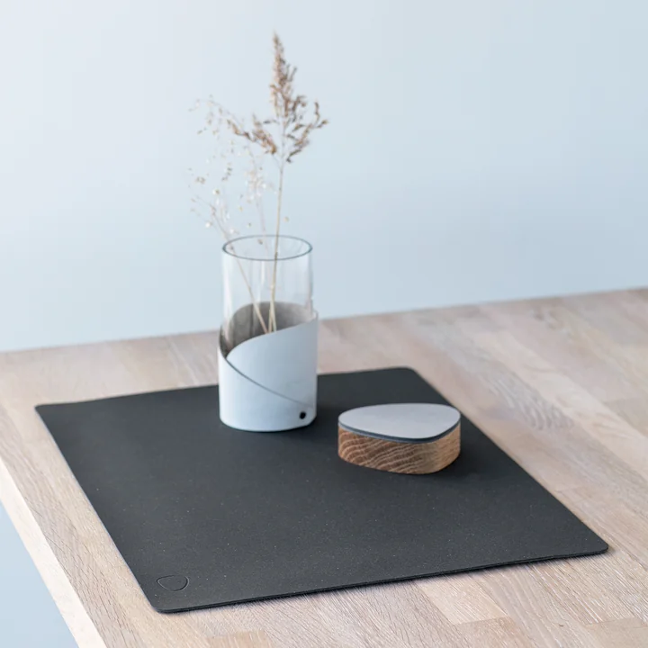 Timeless leather base