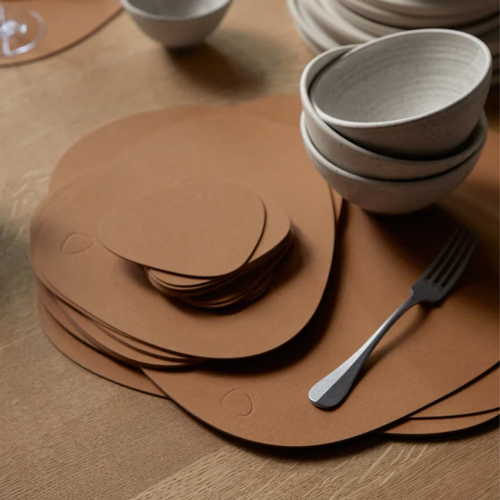 Timeless table set in curve look