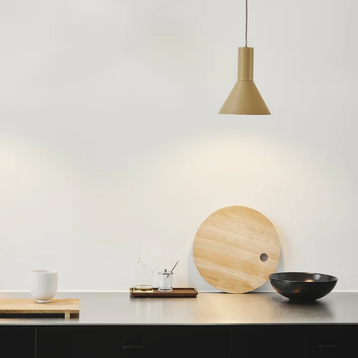 Minimalist ambience in the dining room
