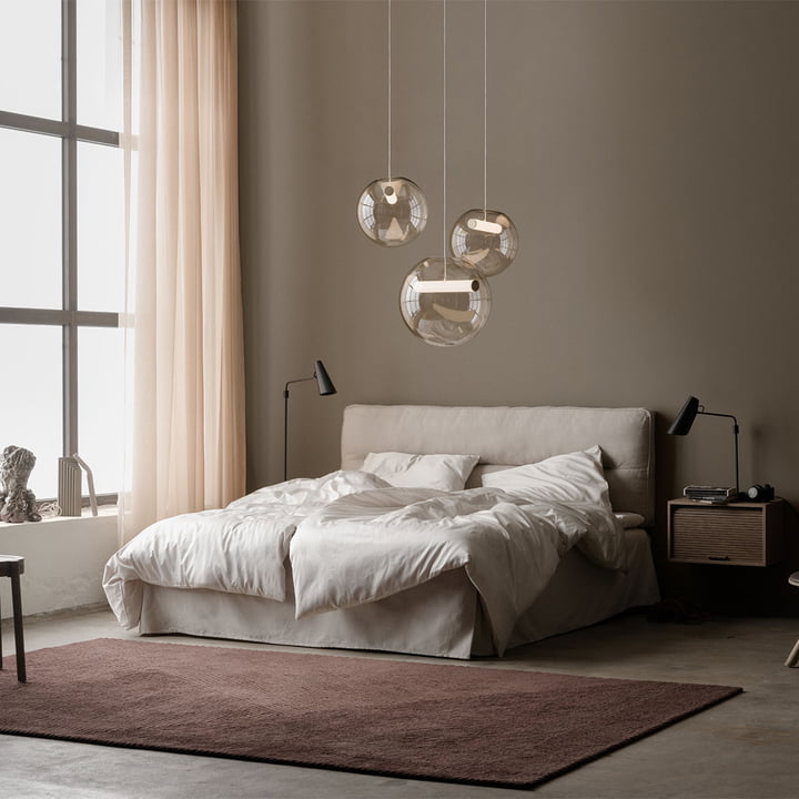 Warm ambience with the Reveal LED pendant luminaires