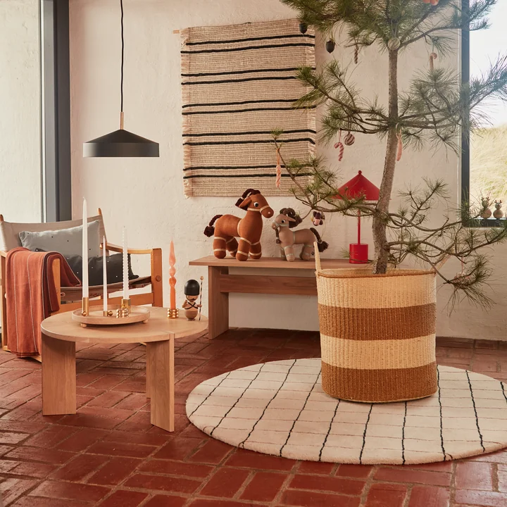 Grid carpet Ø 140 cm from OYOY in offwhite