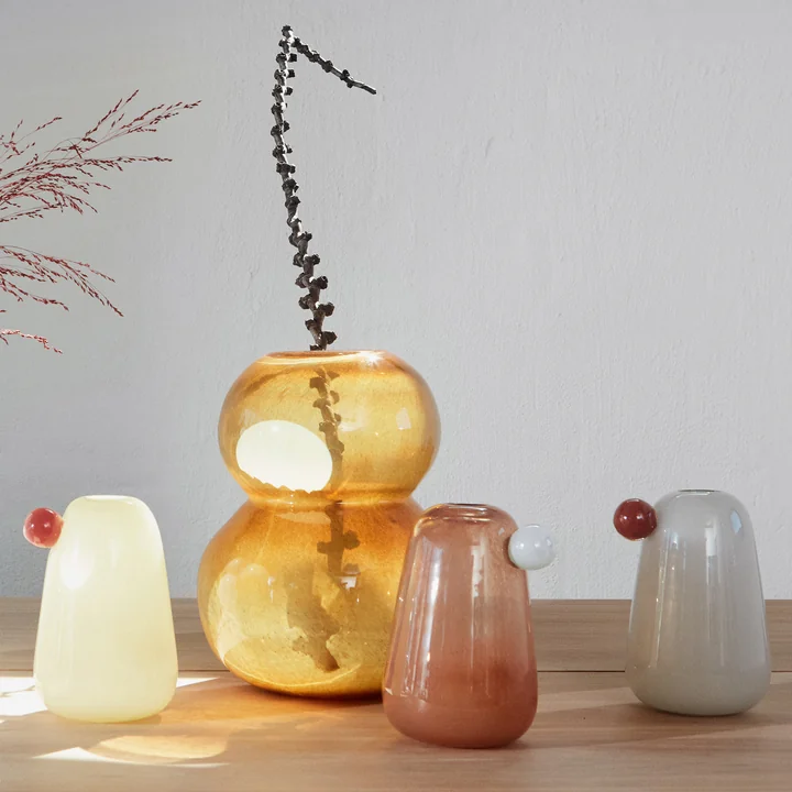 Lasi Vase Large, H 30 cm in amber and Inka vases from OYOY