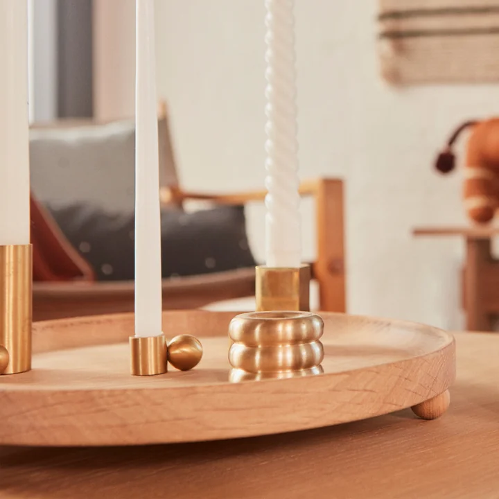 Inca wooden tray round Ø 30 cm, natural and candlestick, brass from OYOY