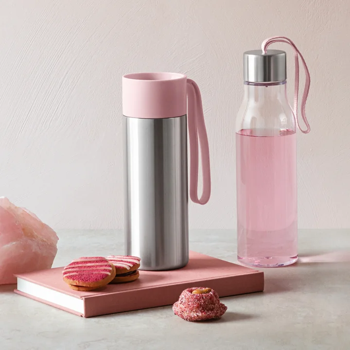 Drinking bottle 0.5 l from Eva Solo in rose quartz