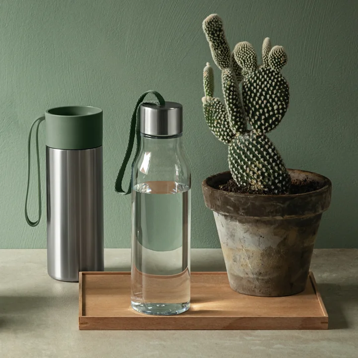 Drinking bottle 0,5 l & To Go thermo cup in cactus green from Eva Solo