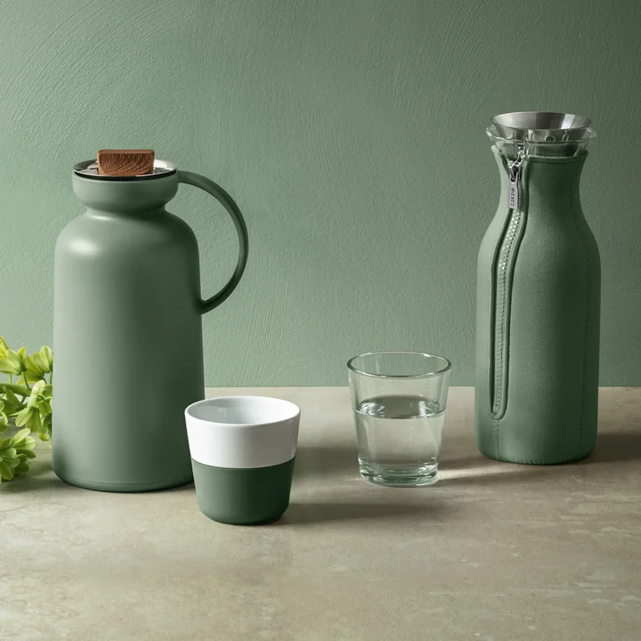 Caffé Lungo mug (set of 2) from Eva Solo in cactus green