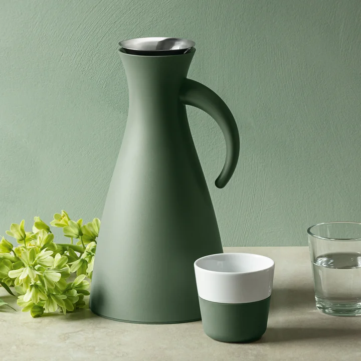 Coffee vacuum jug 1 l from Eva Solo in cactus green