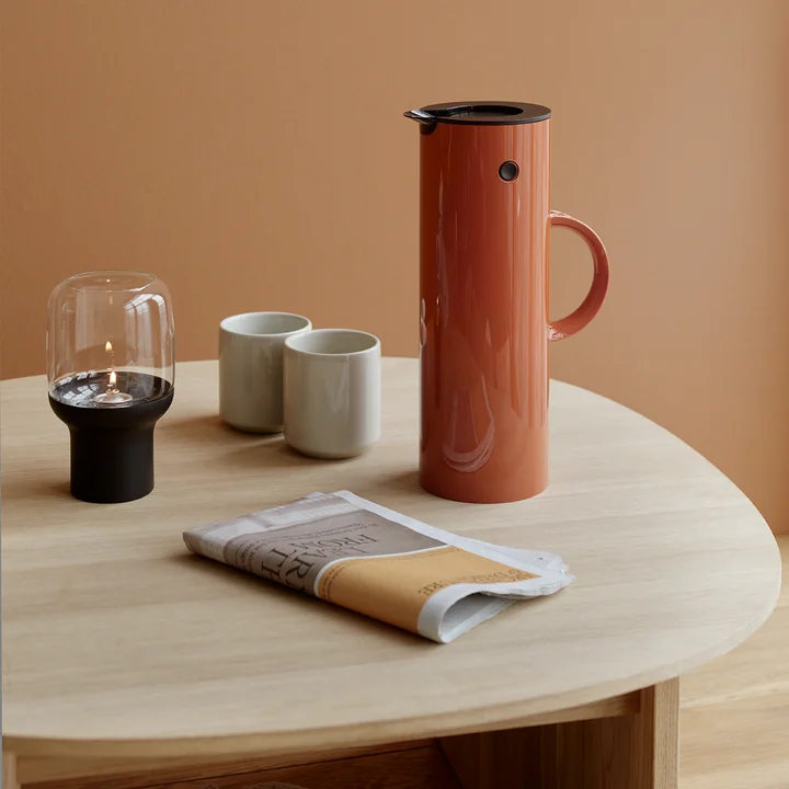 EM 77 vacuum jug from Stelton in the seasonal color rust