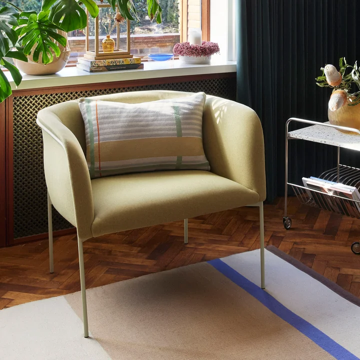 Steel and polyester lounge chair in various colours