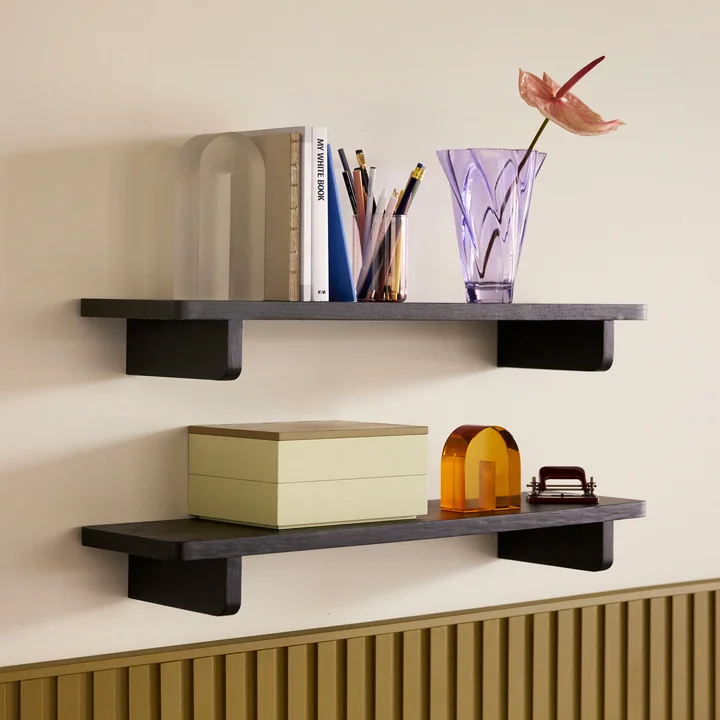 The oak shelf from Hübsch Interior