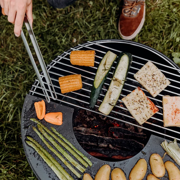 Celebration bowl with pancha and grill rack