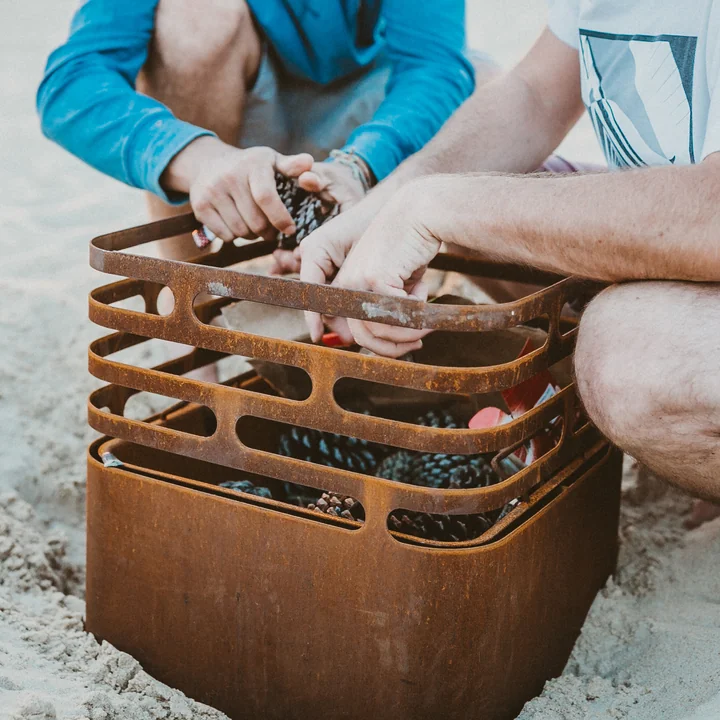 Stylish fire basket for a stylish fire