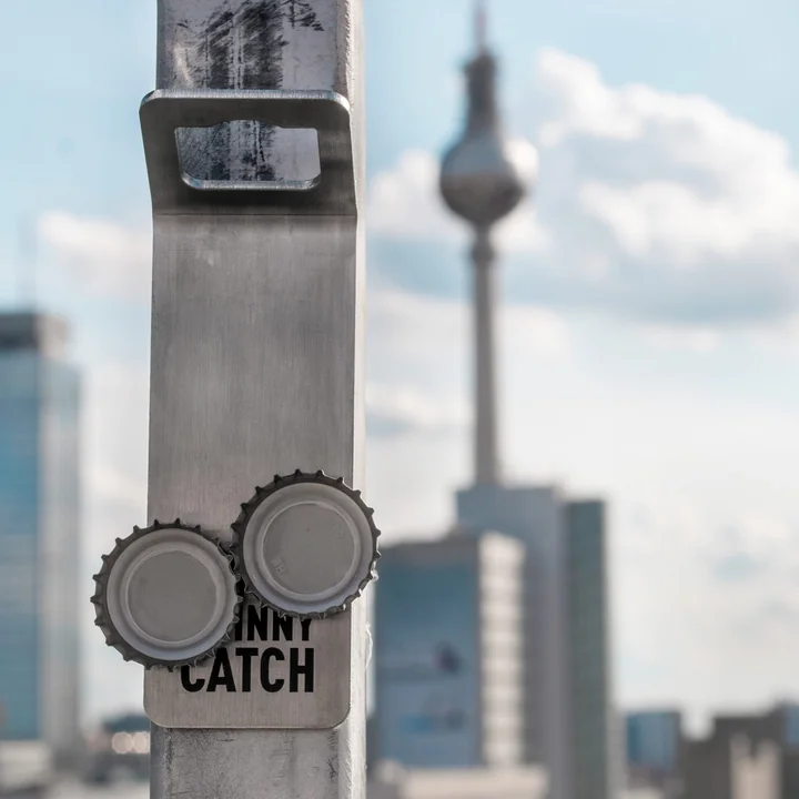 Johnny Catch Magnet bottle opener from höfats