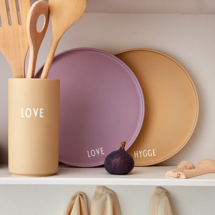 AJ Favourite Porcelain plate from Design Letters in Love / lavender and Hygge / beige