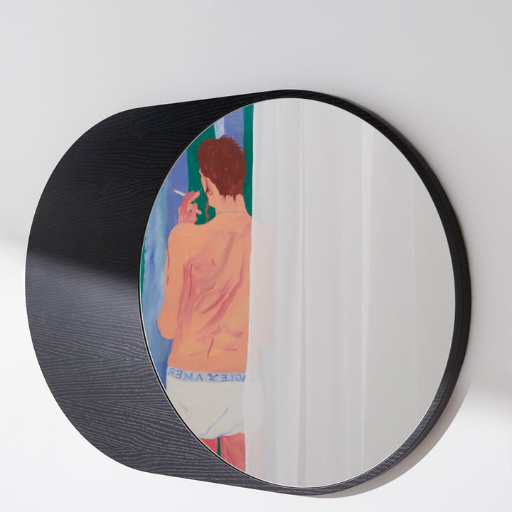 Stylish mirror with organic look