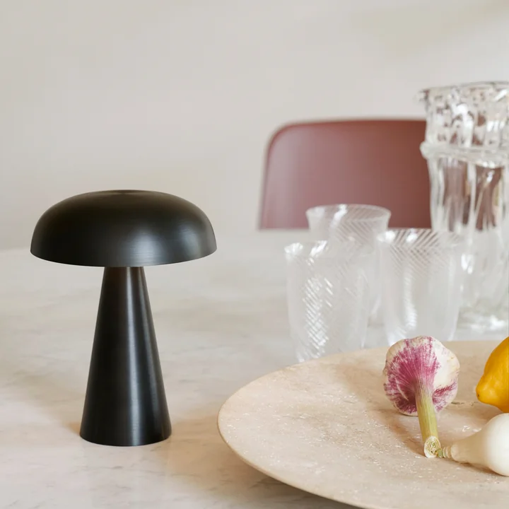 Como SC53 Battery-powered light from & Tradition