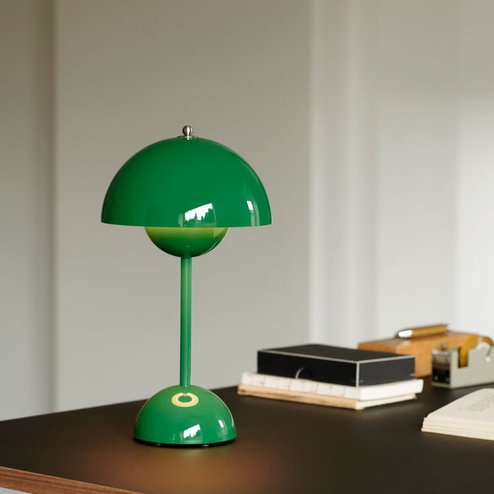 Flowerpot Battery table lamp VP9 from & Tradition