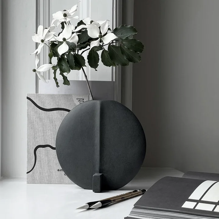 花瓶・フラワースタンド 101COPENHAGEN Guggenheim Vase Big Coffee 101 Copenhagen Guggenheim Vase, Big - Coffee – NORMODE