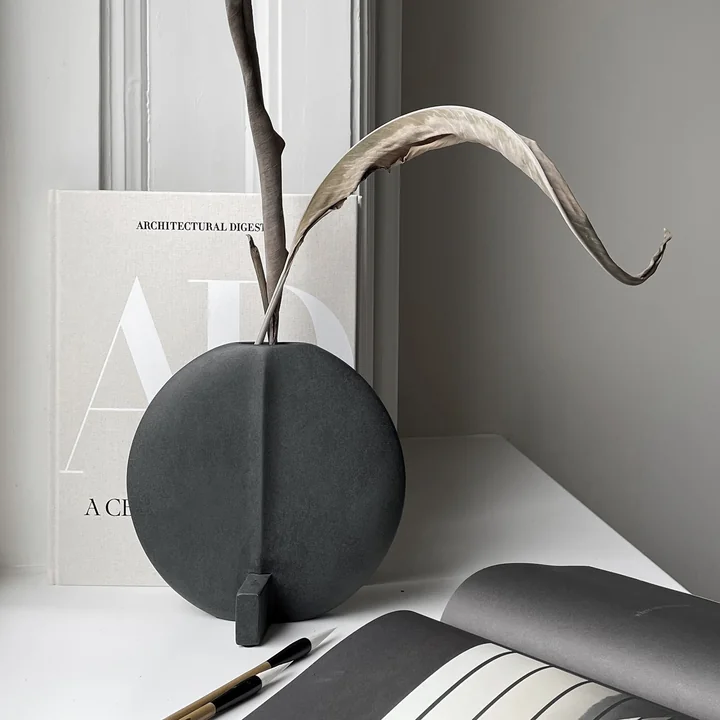 Guggenheim Vase Petit from 101 Copenhagen in black