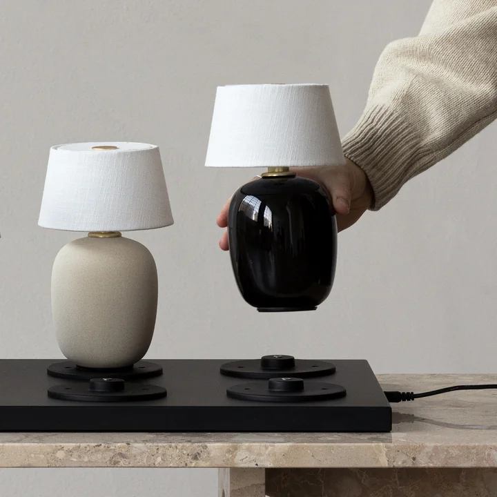 Torso Battery lights in black and ruby