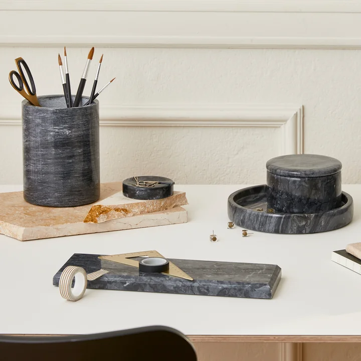 Marble in dark gray from yunic