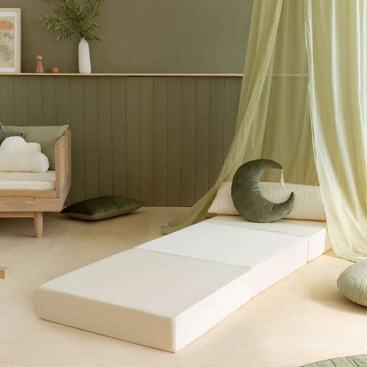 Sleepover Folding mattress and stool from Nobodinoz