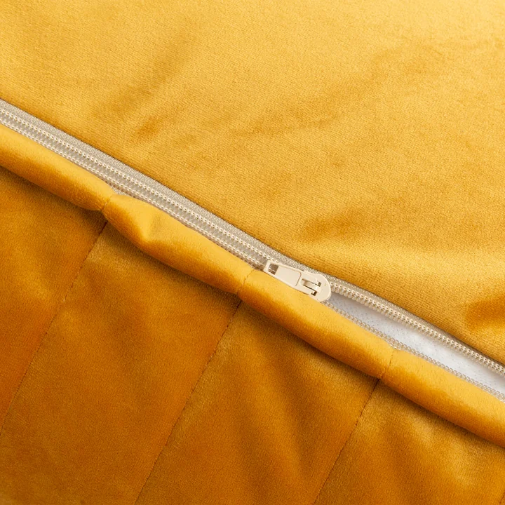 Chelsea Velvet beanbag from Nobodinoz in the design farniente yellow