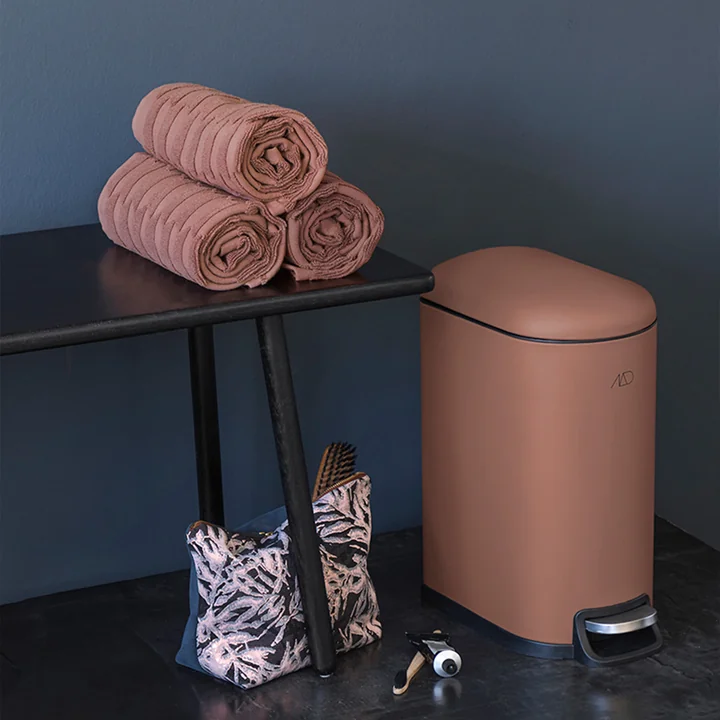 Walther Pedal bin from Mette Ditmer in blush