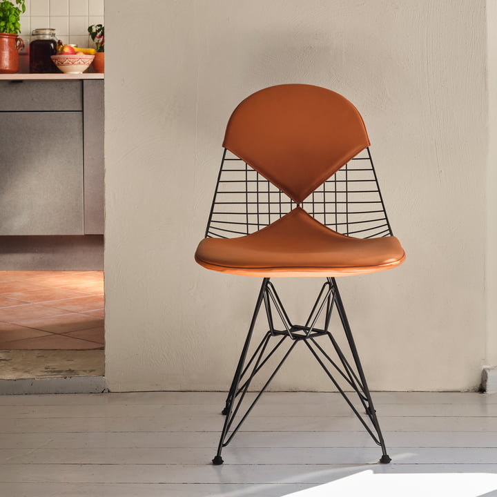 Wire Chair DKR-2 from Vitra in premium leather / cognac, basic dark