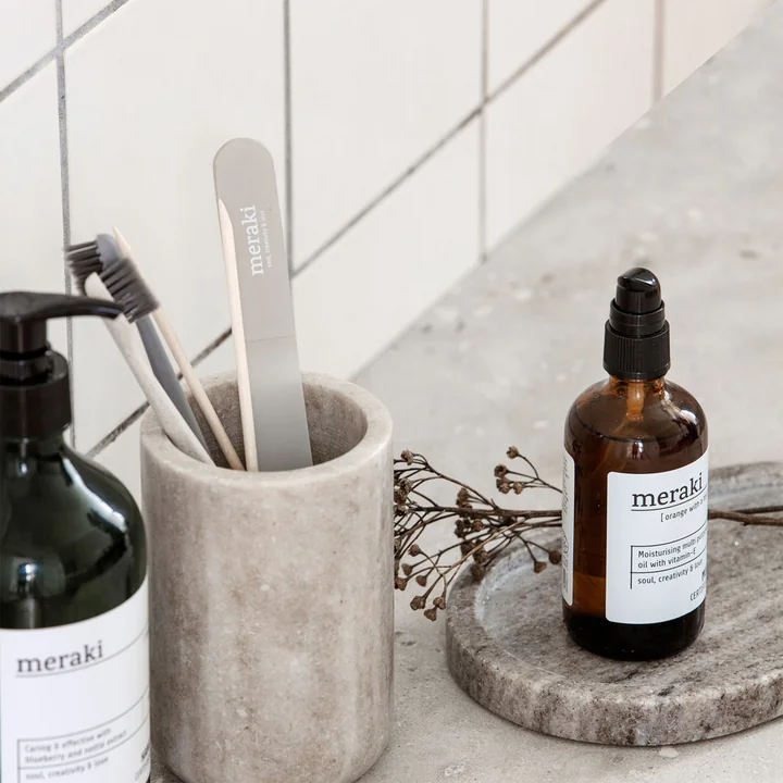 Marble mug and tray by Meraki in beige