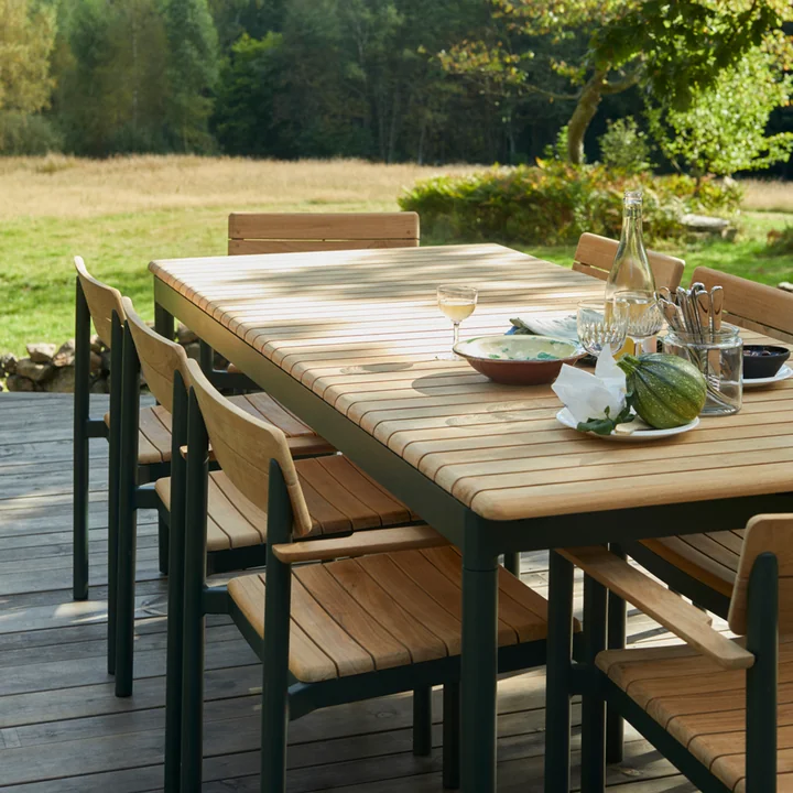 Pelago table and chairs by Skagerak