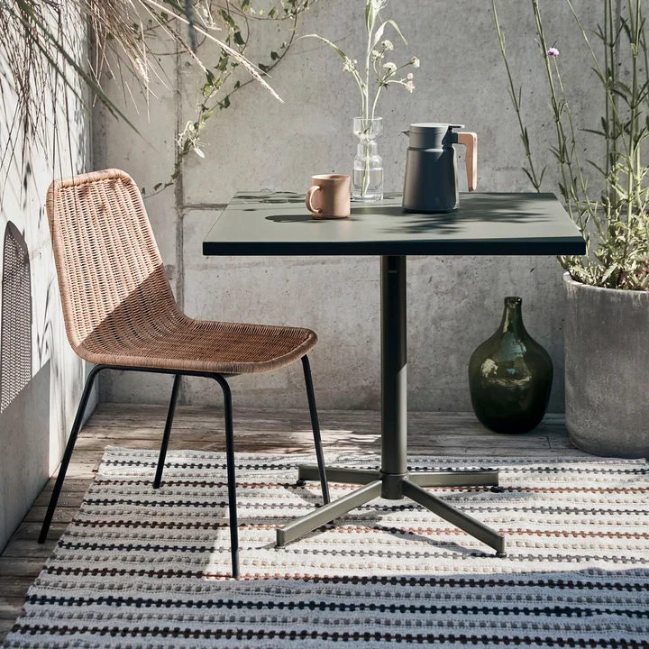 Helo Bistro table Outdoor from House Doctor in color green