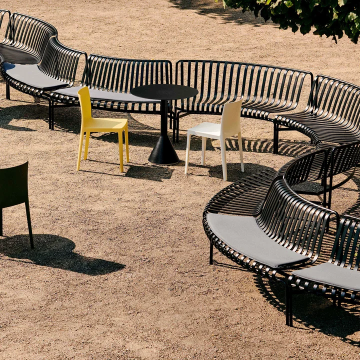 Palissade Park Dining Bench from HAY in the color anthracite with seat cushion