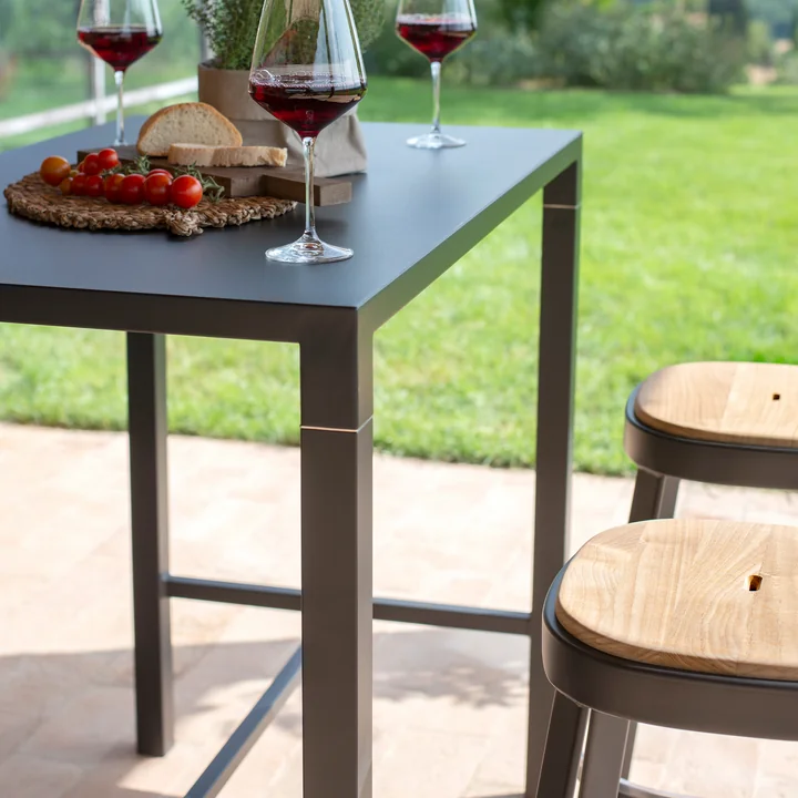 Nova Outdoor High table from Emu