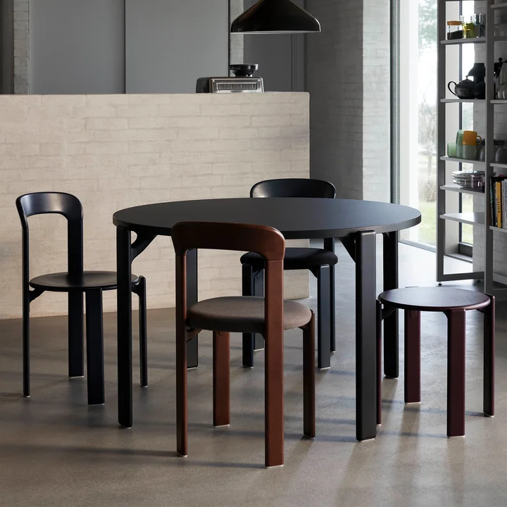 Rey Dining table, Ø 128,5 cm, deep black / laminate vulcano by HAY