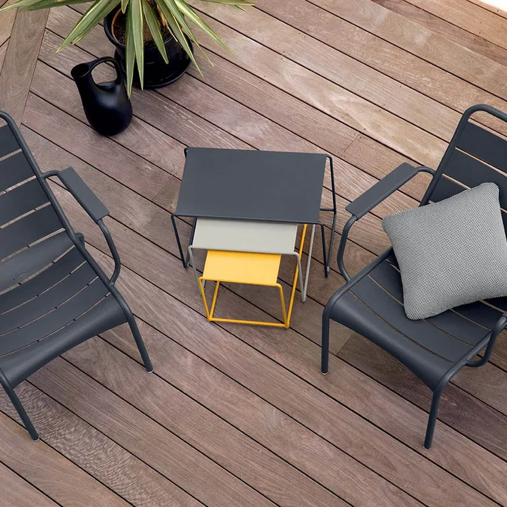 Oulala Set tables, anthracite / clay gray / honey of Fermob