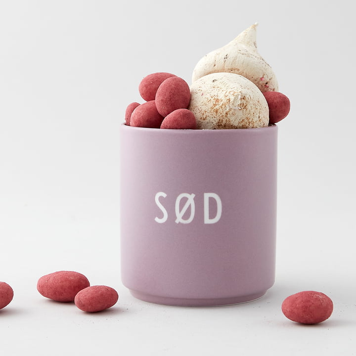 AJ Favourite Porcelain mug, Sød in lavender from Design Letters