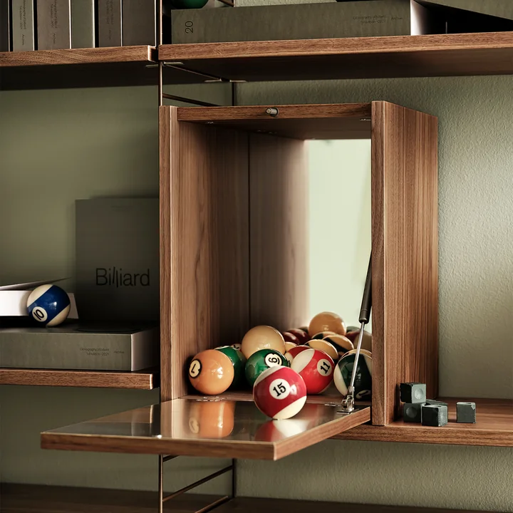 Small wardrobe element from String