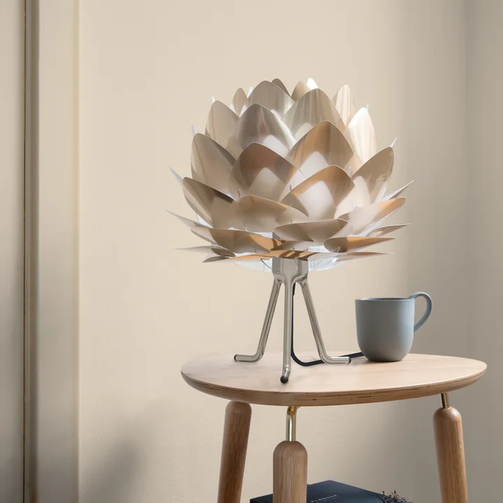 Tripod for table lamps from Umage