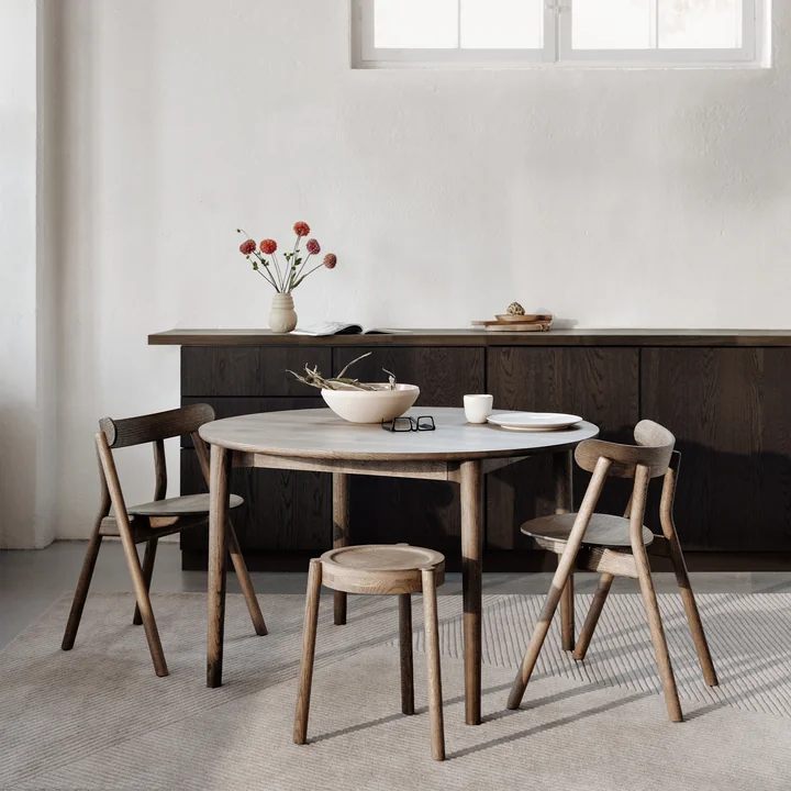 Expand Dining table from Northern