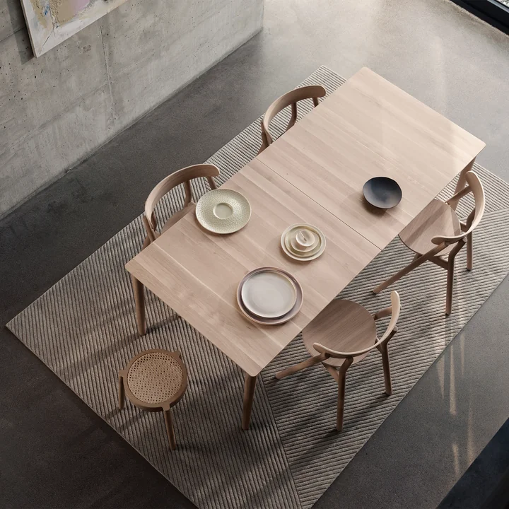 Expand Dining table from Northern