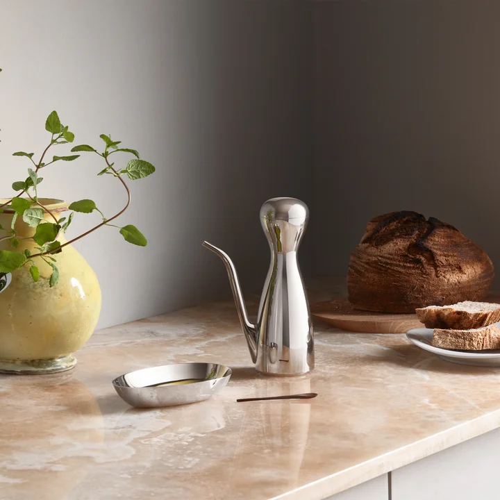 Alfredo oil jug from Georg Jensen