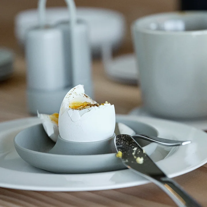 Singles Egg cup with holder from Zone Denmark
