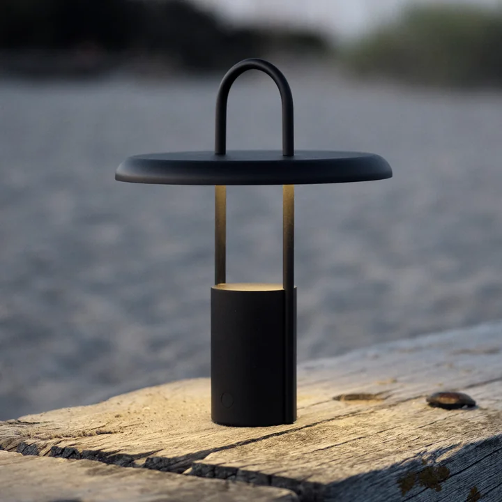 Pier Battery LED light in black from Stelton